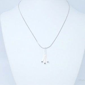 Avon Vintage 1978 Precious Sapphire Pendant Necklace Sterling Silver